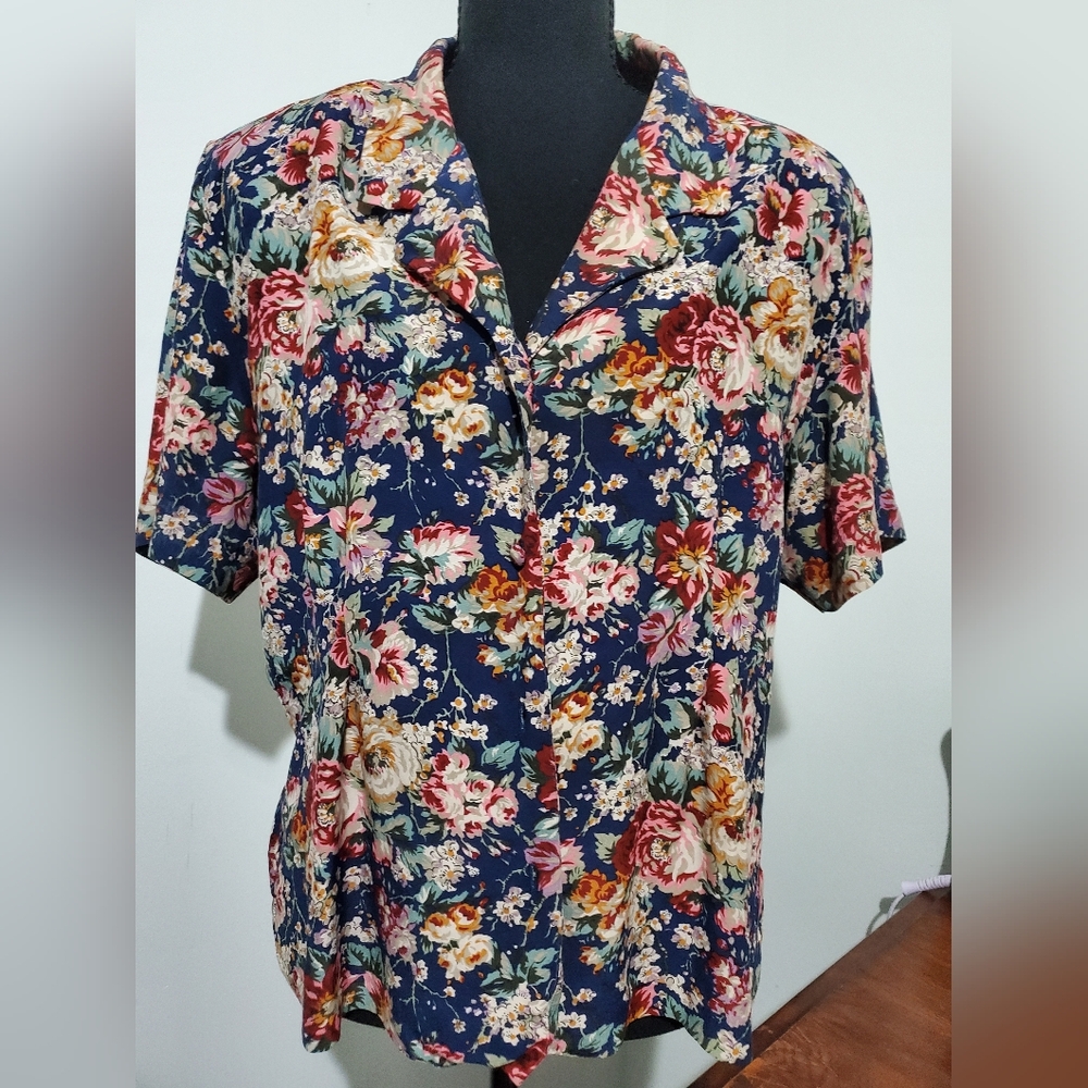 Vintage 90s Floral Blouse Navy Rose Print Button Front Collared Top Women’s 12